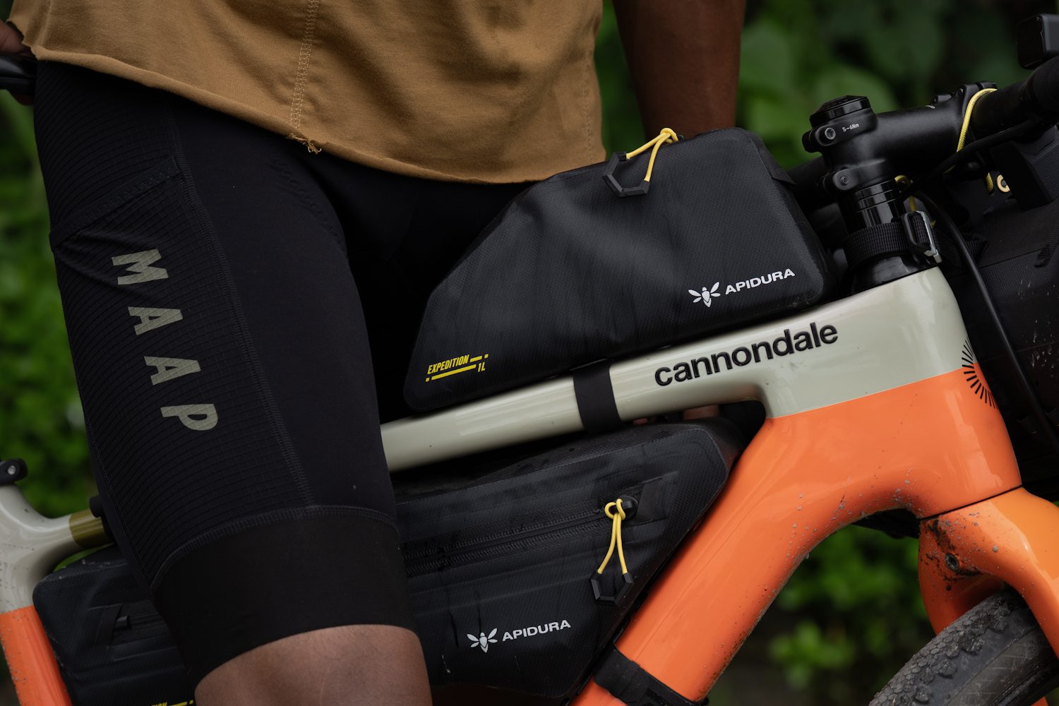 Apidura Expedition Bolt-On Top Tube Bag 1L